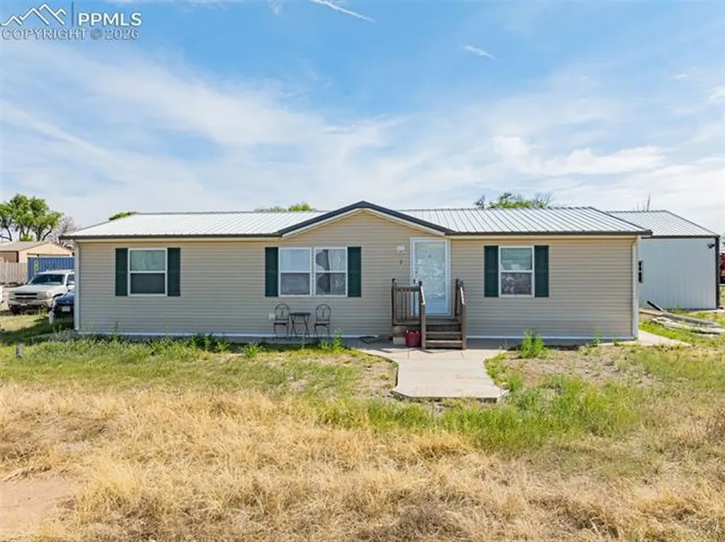 867 28th Lane Pueblo CO 81006