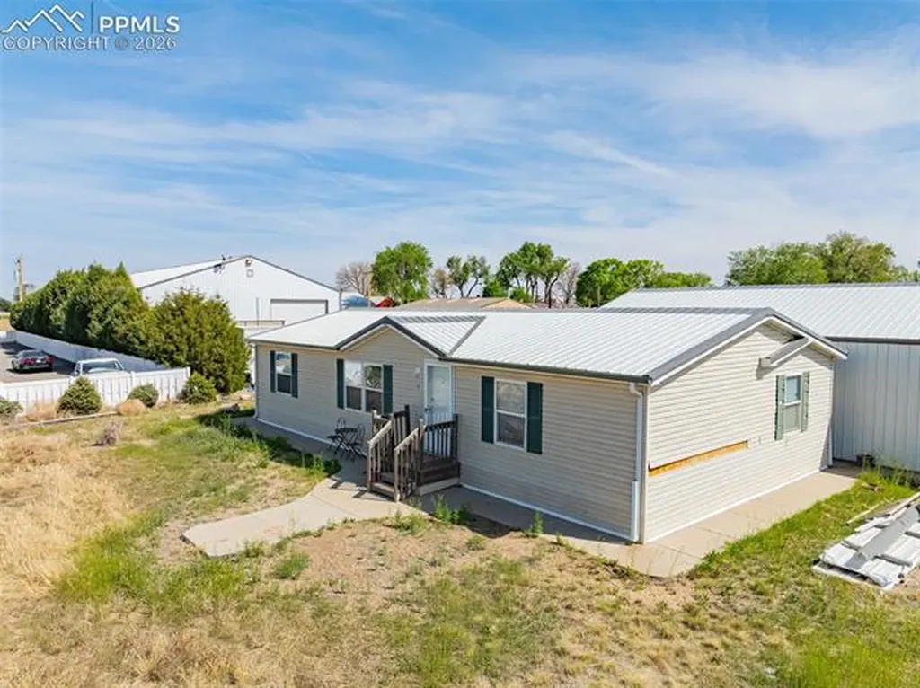 867 28th Lane Pueblo CO 81006