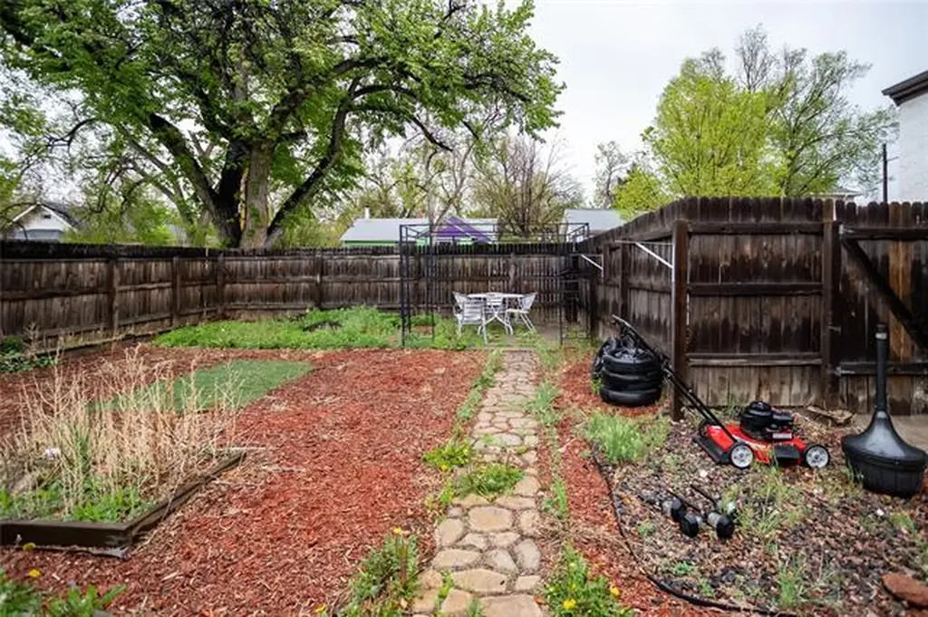 922 E High Street Colorado Springs CO 80903