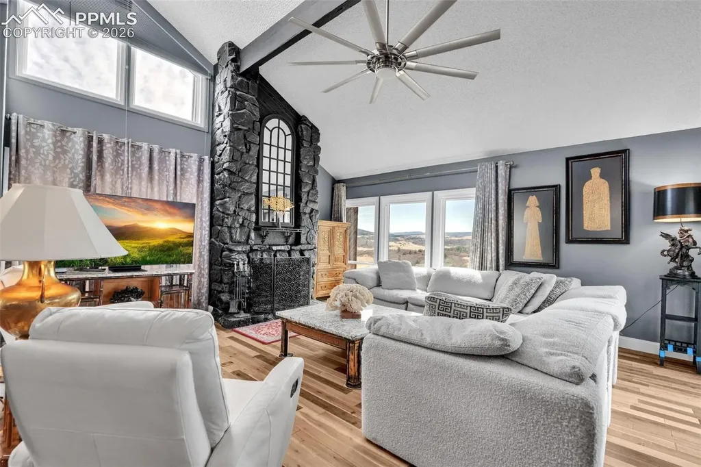 4500 Sentinel Rock Na Larkspur CO 80118