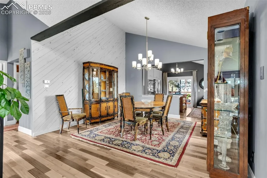 4500 Sentinel Rock Na Larkspur CO 80118