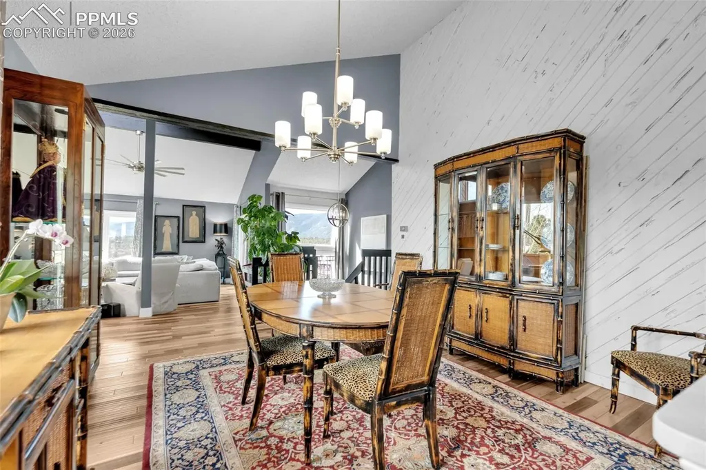 4500 Sentinel Rock Na Larkspur CO 80118