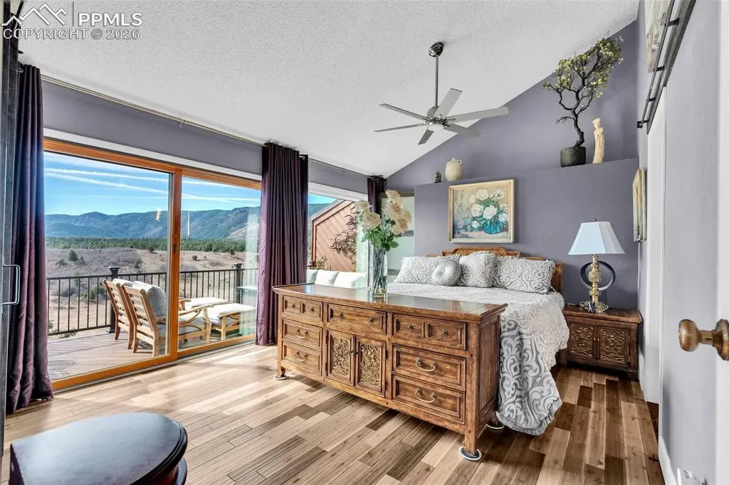 4500 Sentinel Rock Na Larkspur CO 80118