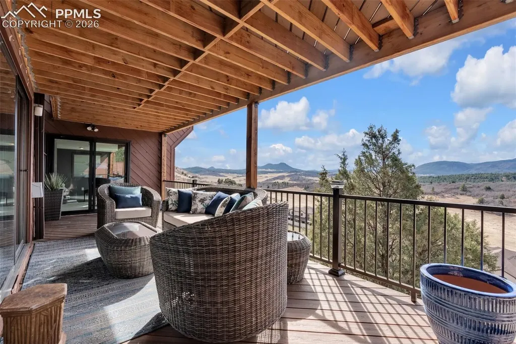 4500 Sentinel Rock Na Larkspur CO 80118