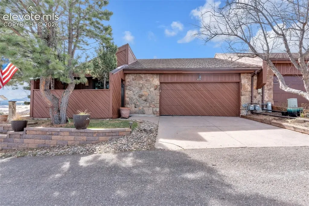 4500 Sentinel Rock Na Larkspur CO 80118