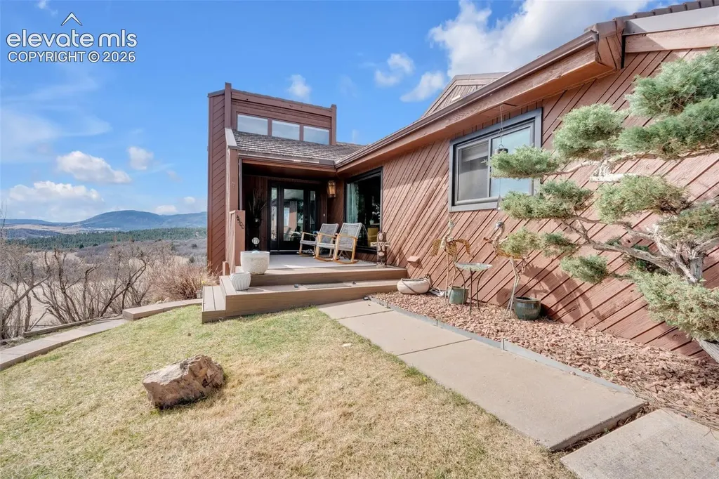 4500 Sentinel Rock Na Larkspur CO 80118