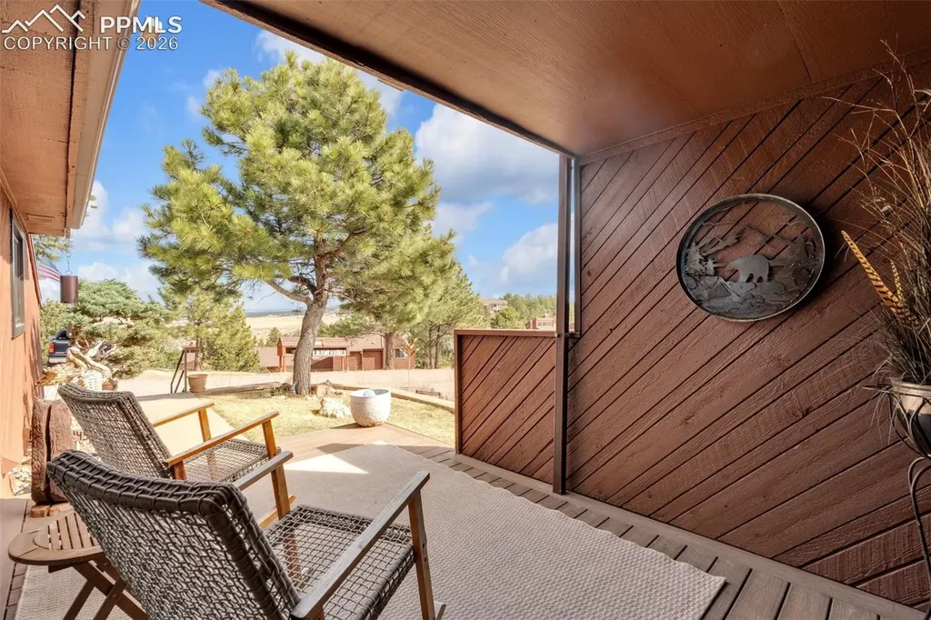 4500 Sentinel Rock Na Larkspur CO 80118