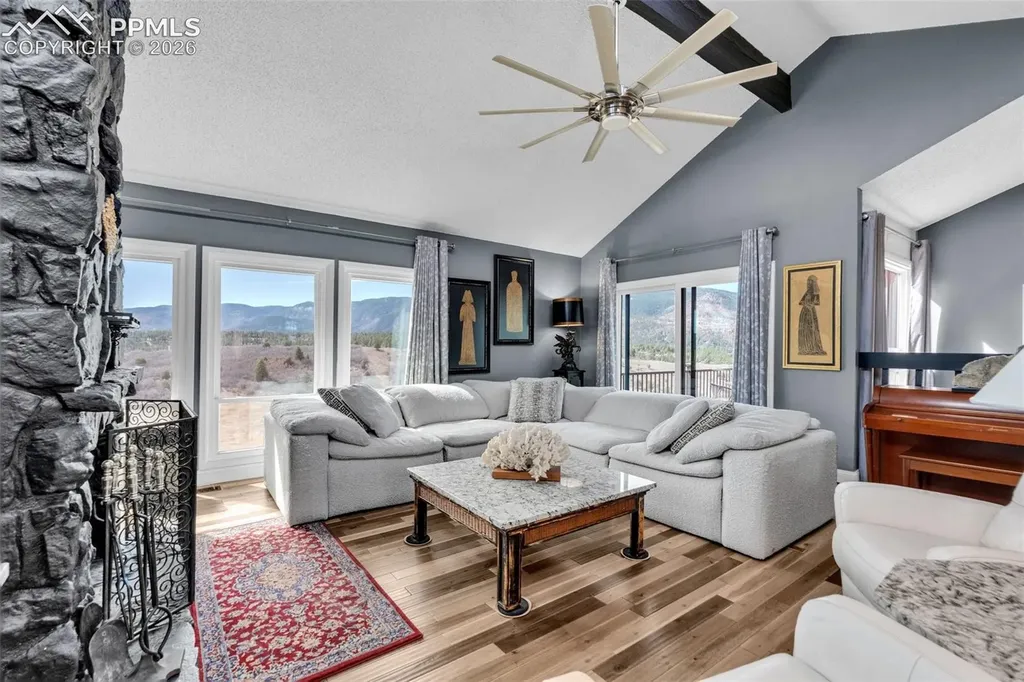 4500 Sentinel Rock Na Larkspur CO 80118