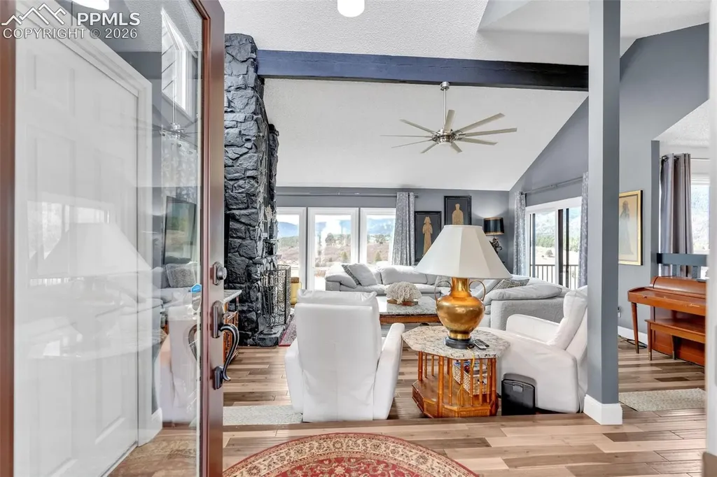 4500 Sentinel Rock Na Larkspur CO 80118