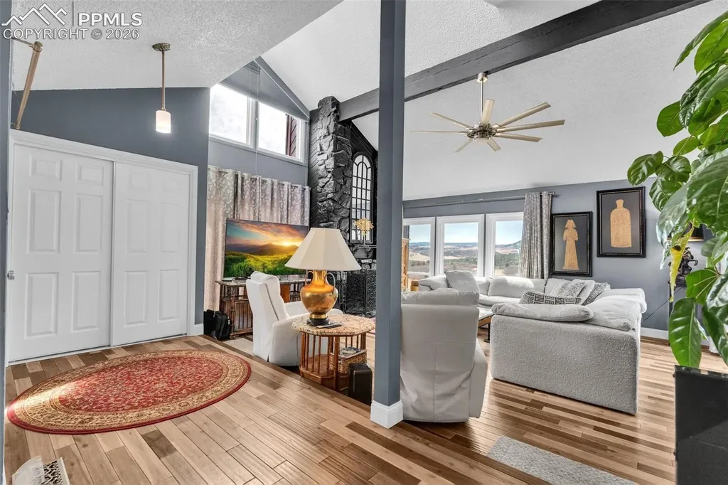4500 Sentinel Rock Na Larkspur CO 80118