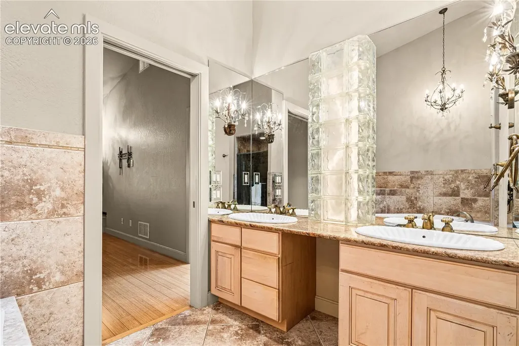 50 Aberdeen Bluff Na Pueblo CO 81004