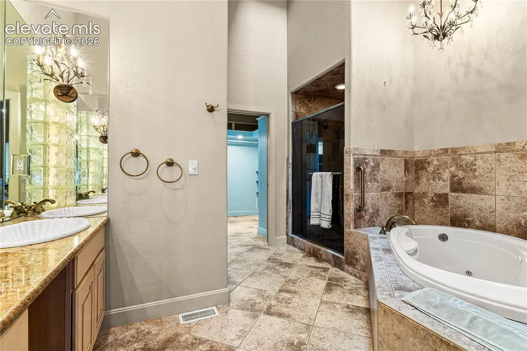 50 Aberdeen Bluff Na Pueblo CO 81004