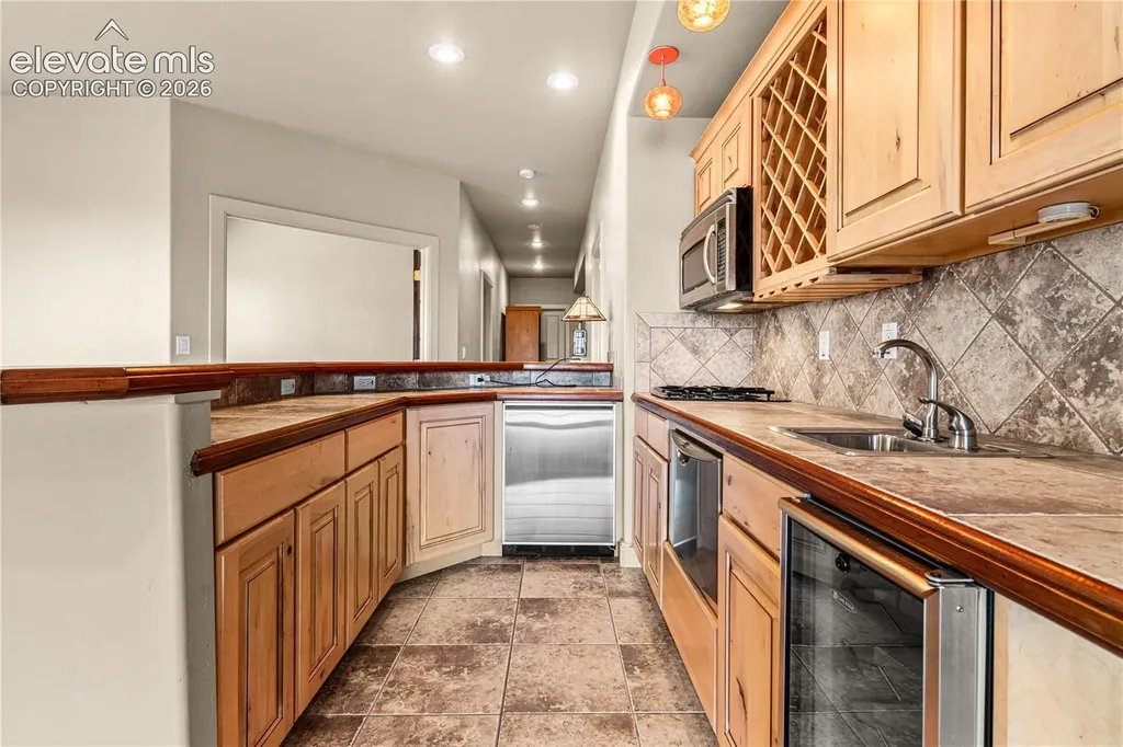 50 Aberdeen Bluff Na Pueblo CO 81004