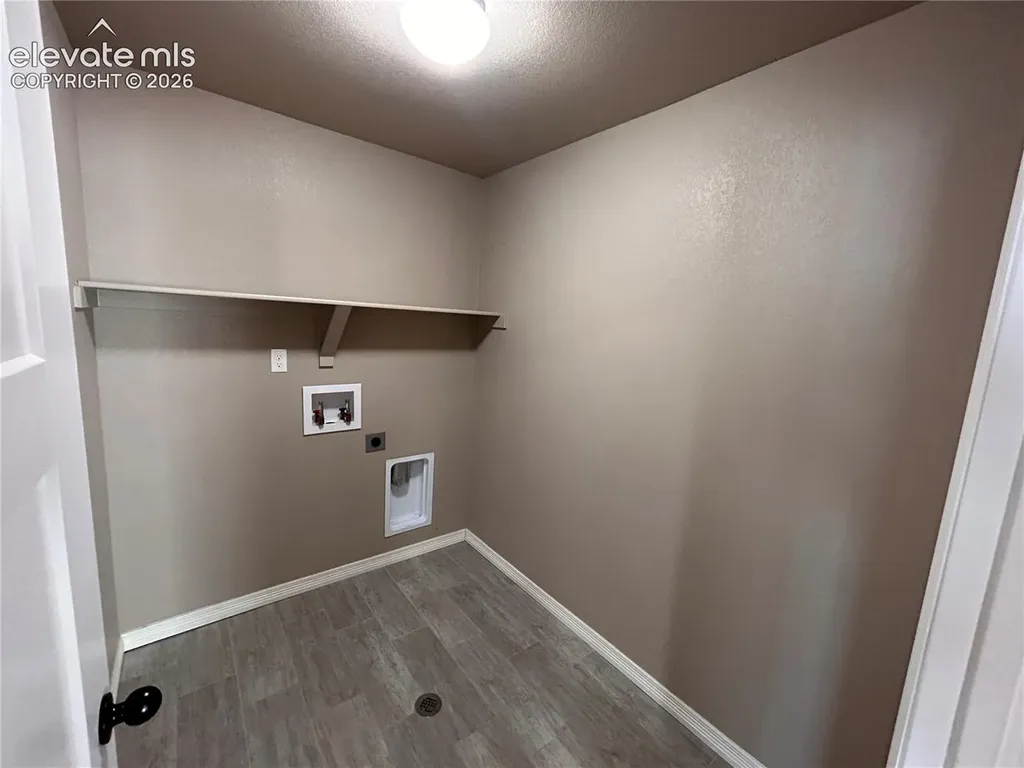 7118 Dutch Loop Colorado Springs CO 80925