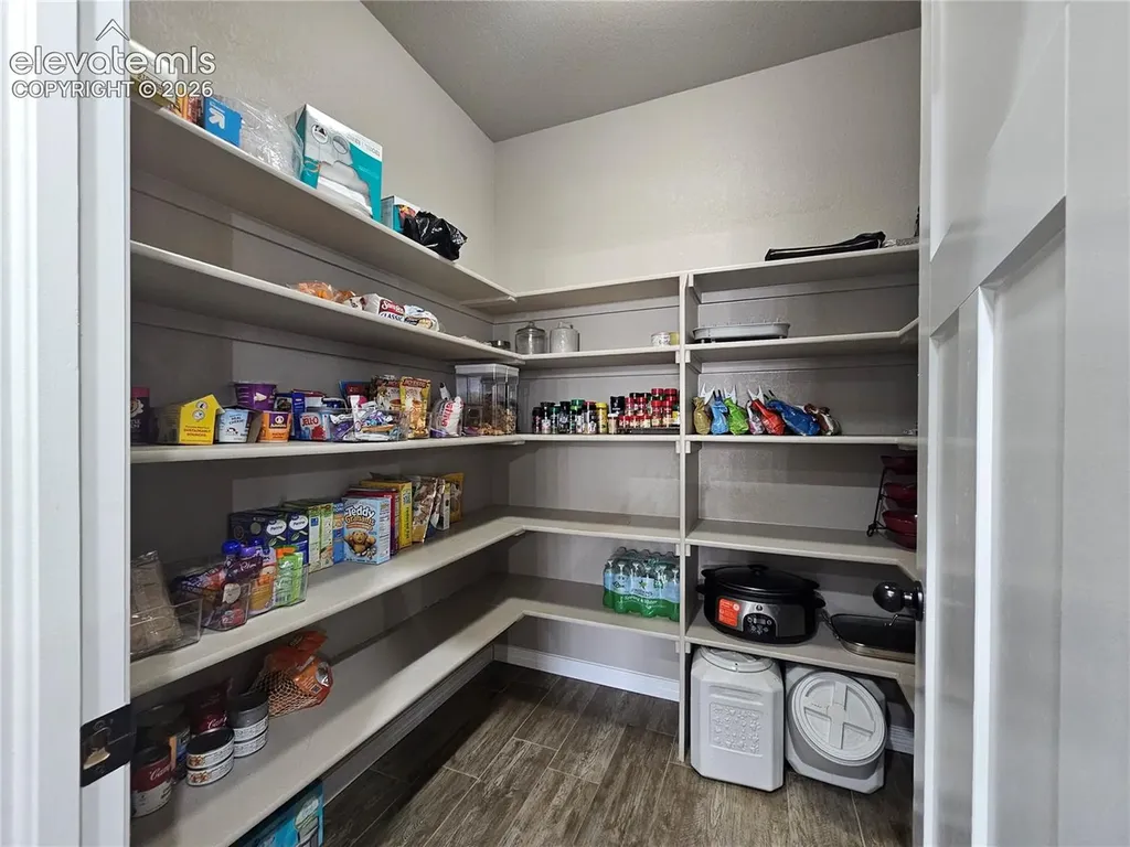 7118 Dutch Loop Colorado Springs CO 80925