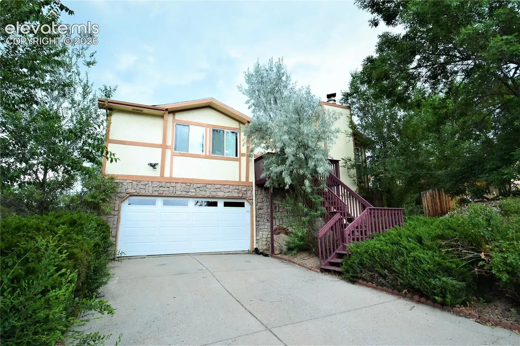 1288 Suncrest Way Colorado Springs CO 80906