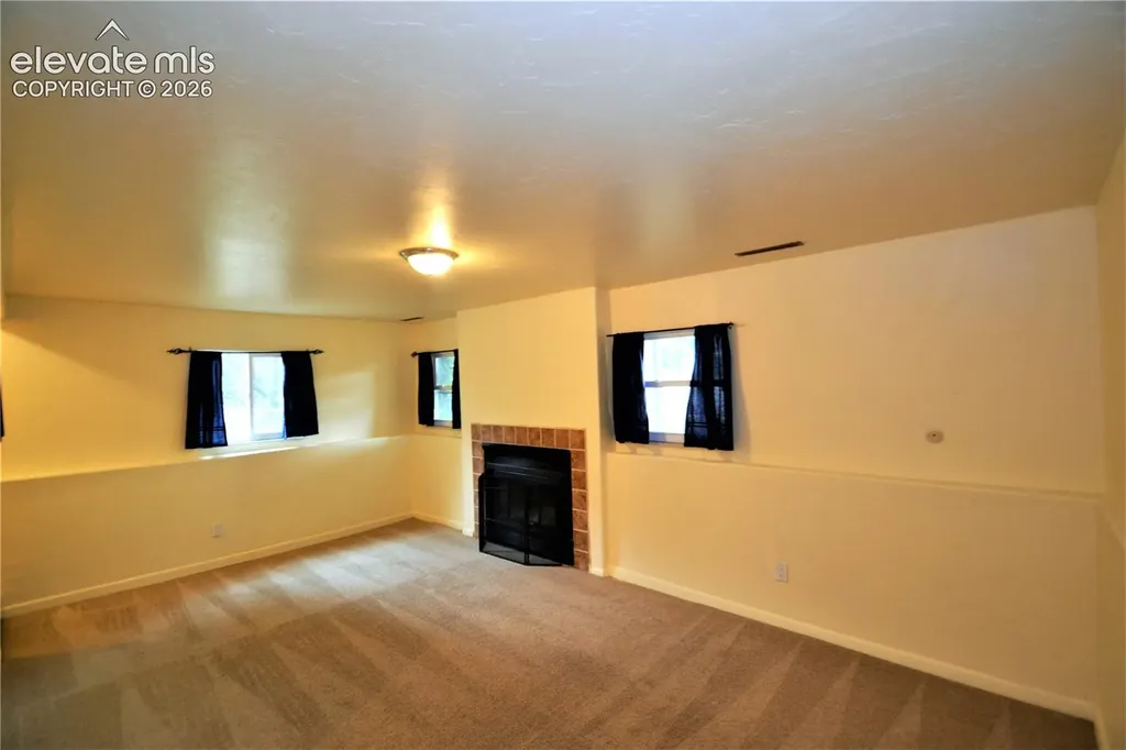 1288 Suncrest Way Colorado Springs CO 80906