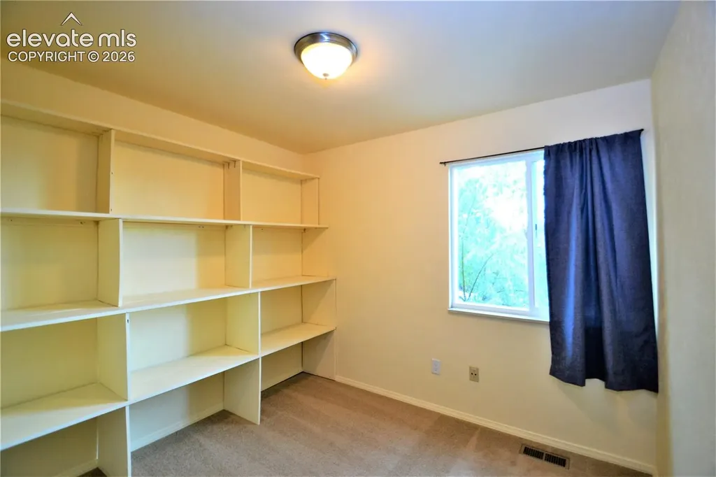 1288 Suncrest Way Colorado Springs CO 80906