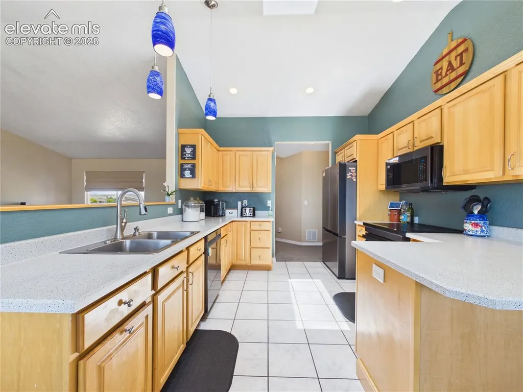 1620 W Camino De Los Ranchos Na Pueblo West CO 81007