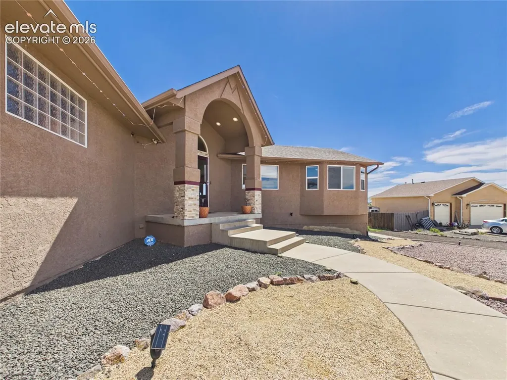 1620 W Camino De Los Ranchos Na Pueblo West CO 81007