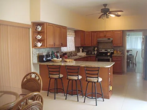 Grays Inn Drive 01 Grand Bahama Freeport BS