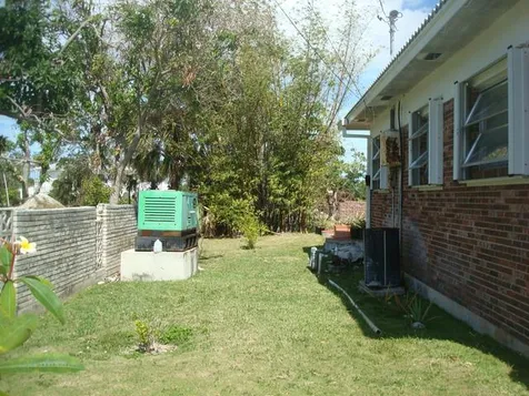 Grays Inn Drive 01 Grand Bahama Freeport BS