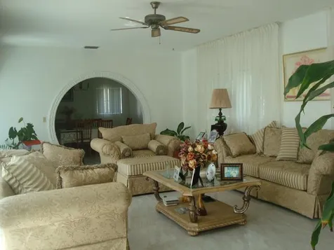 Grays Inn Drive 01 Grand Bahama Freeport BS