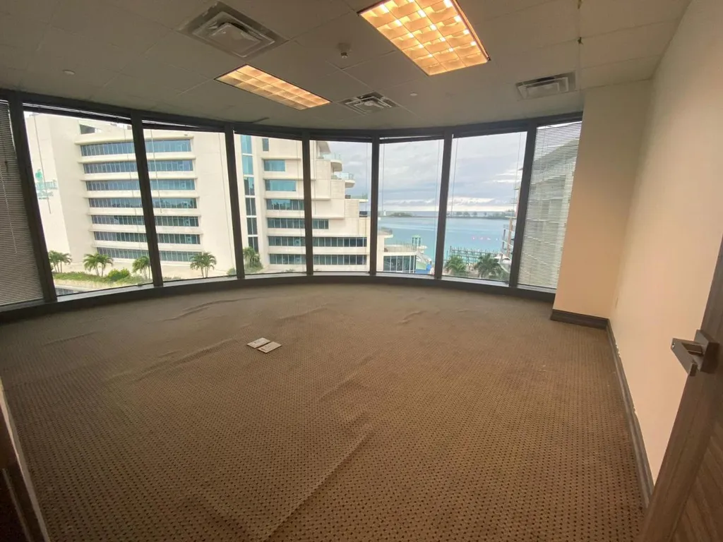 Park Avenue At The Pointe New Providence Paradise Island BS