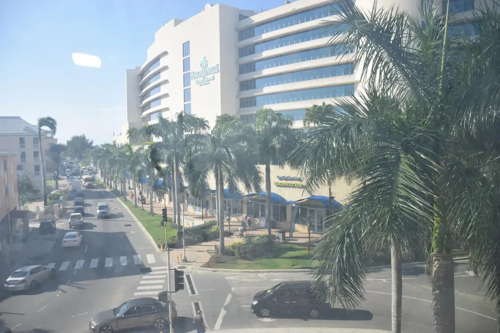 Park Avenue At The Pointe New Providence Paradise Island BS