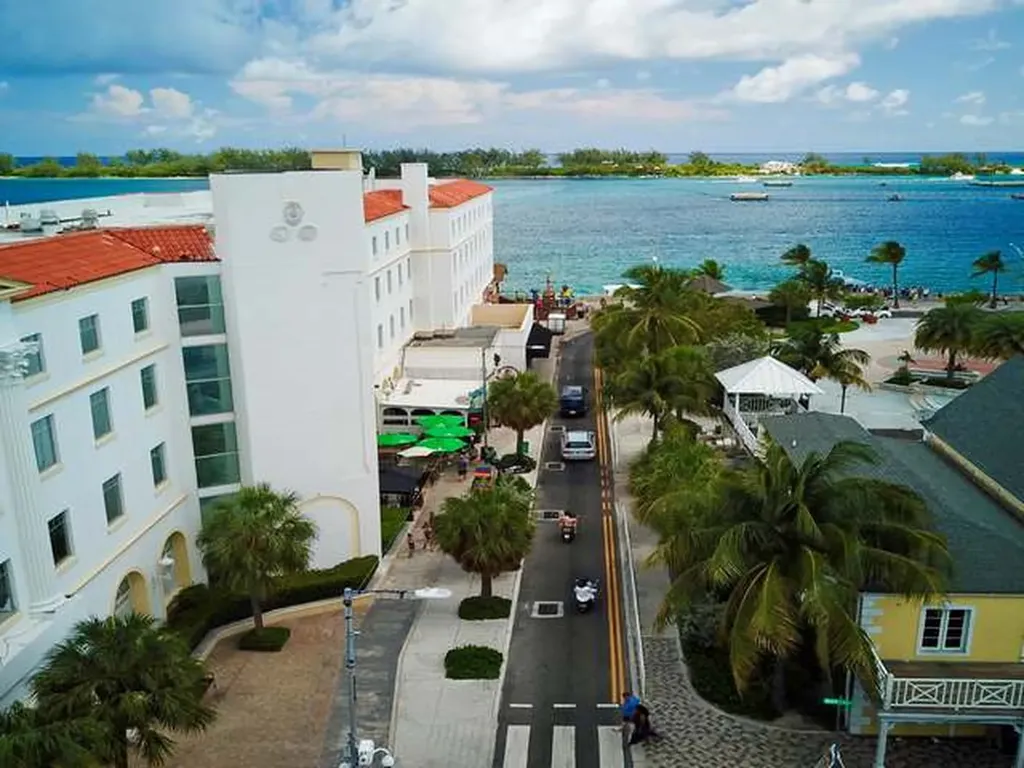 One Bay Street New Providence Paradise Island BS