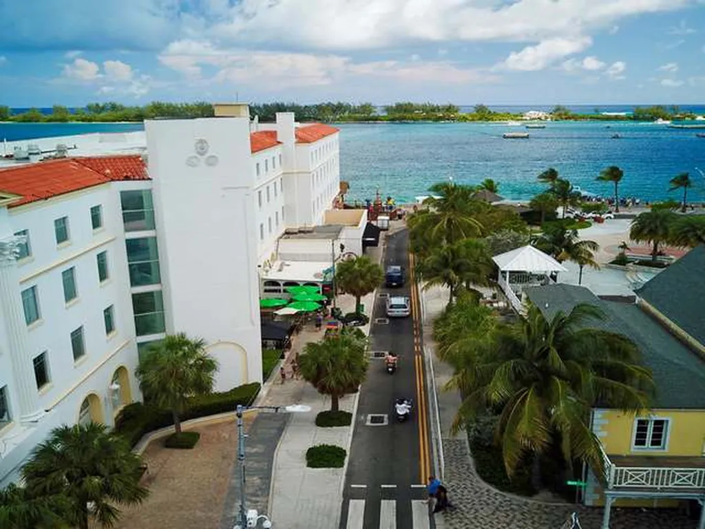 One Bay Street New Providence Paradise Island BS