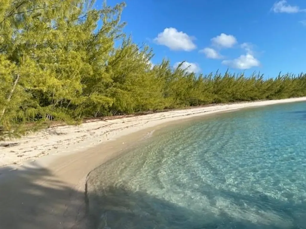 Grape Point, Cat Island Cat Island BS
