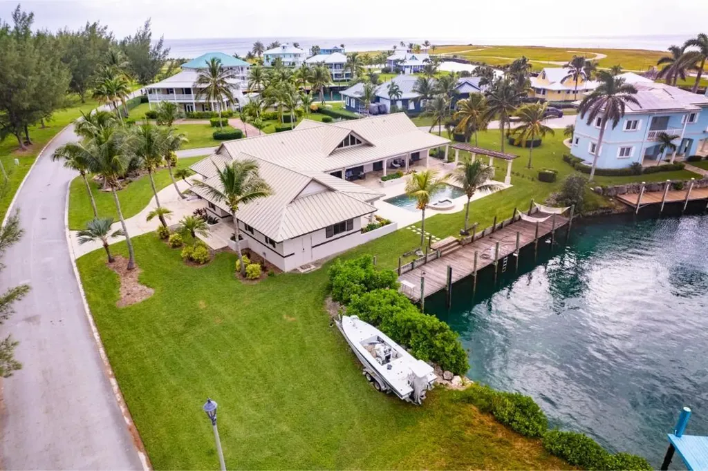 Jasmine Court 54 Grand Bahama Freeport BS