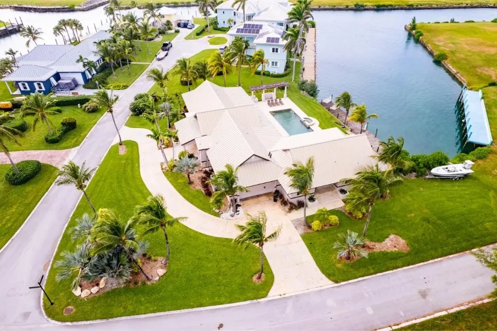 Jasmine Court 54 Grand Bahama Freeport BS