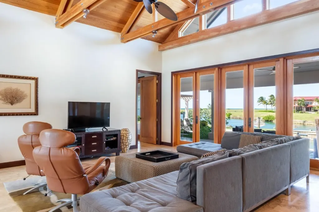 Jasmine Court 54 Grand Bahama Freeport BS