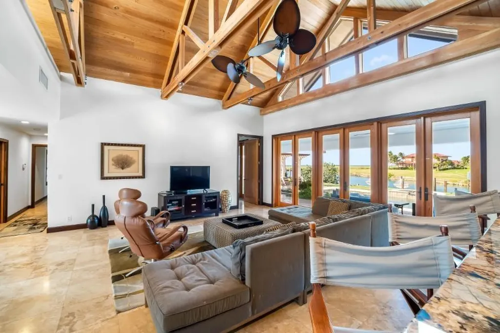 Jasmine Court 54 Grand Bahama Freeport BS