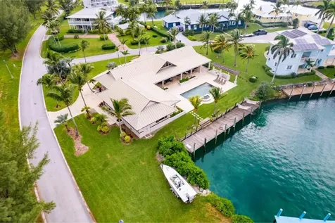 Jasmine Court 54 Grand Bahama Freeport BS