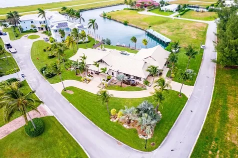 Jasmine Court 54 Grand Bahama Freeport BS