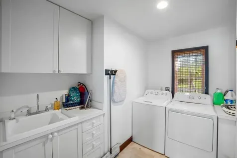 Jasmine Court 54 Grand Bahama Freeport BS