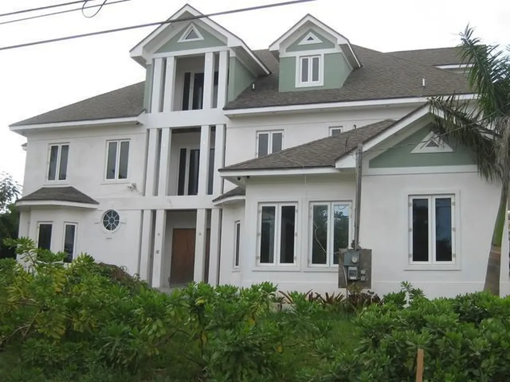 Twin Lakes New Providence Paradise Island BS