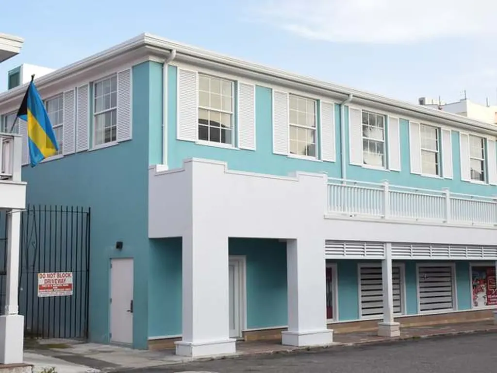 Bay Street (nassau) New Providence Paradise Island BS