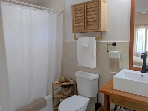 Sleek Beachfront Home Long Island BS