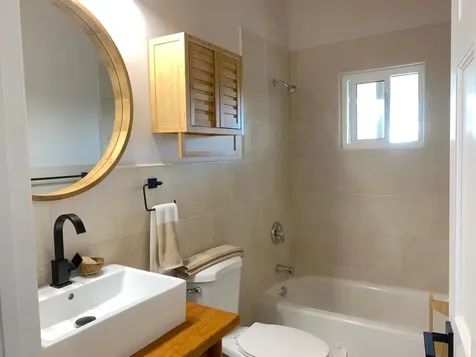 Sleek Beachfront Home Long Island BS