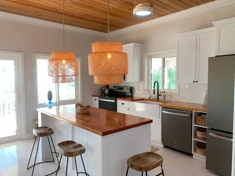 Sleek Beachfront Home Long Island BS