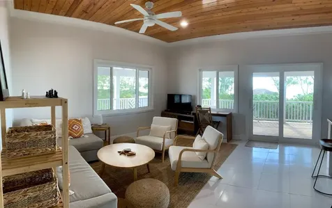 Sleek Beachfront Home Long Island BS