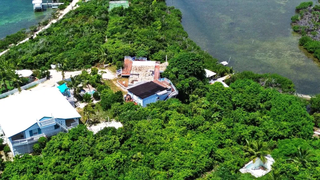 Hummingbird Hill Abaco BS