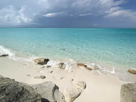 Queen's Highway 4-2 Exuma BS