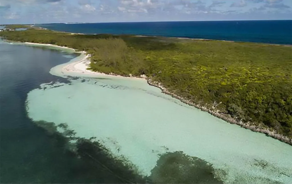 Tilloo Bank Subdivision Lot 2 Abaco BS