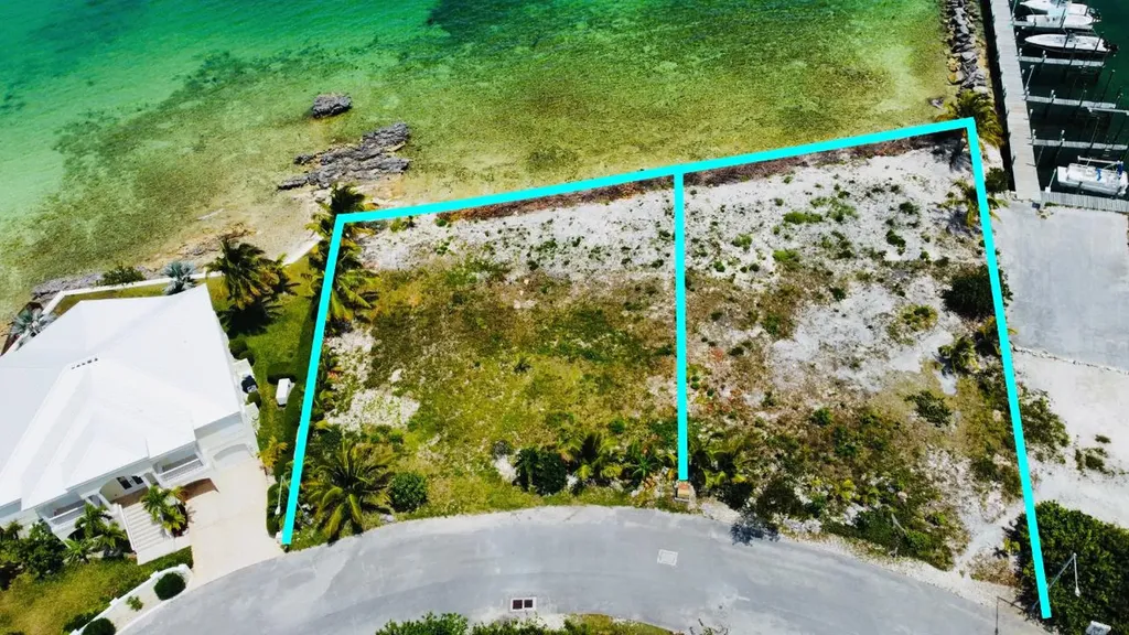 Sunrise Moon 18 Abaco BS