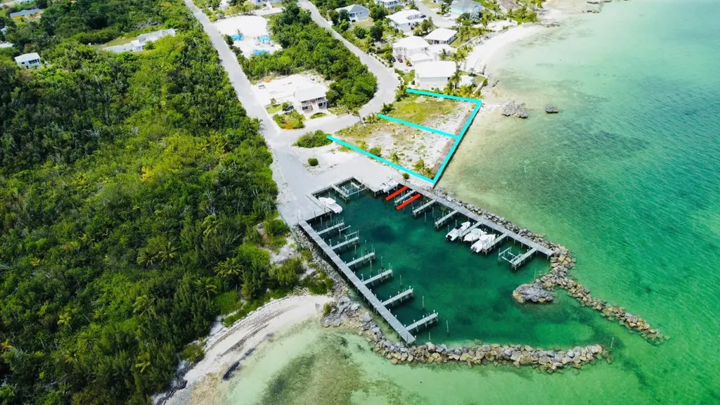 Sunrise Moon 18 Abaco BS